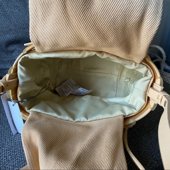 NWOT CHARLES & KEITH See-Through Woven Bucket Bag - Picture 6 of 11